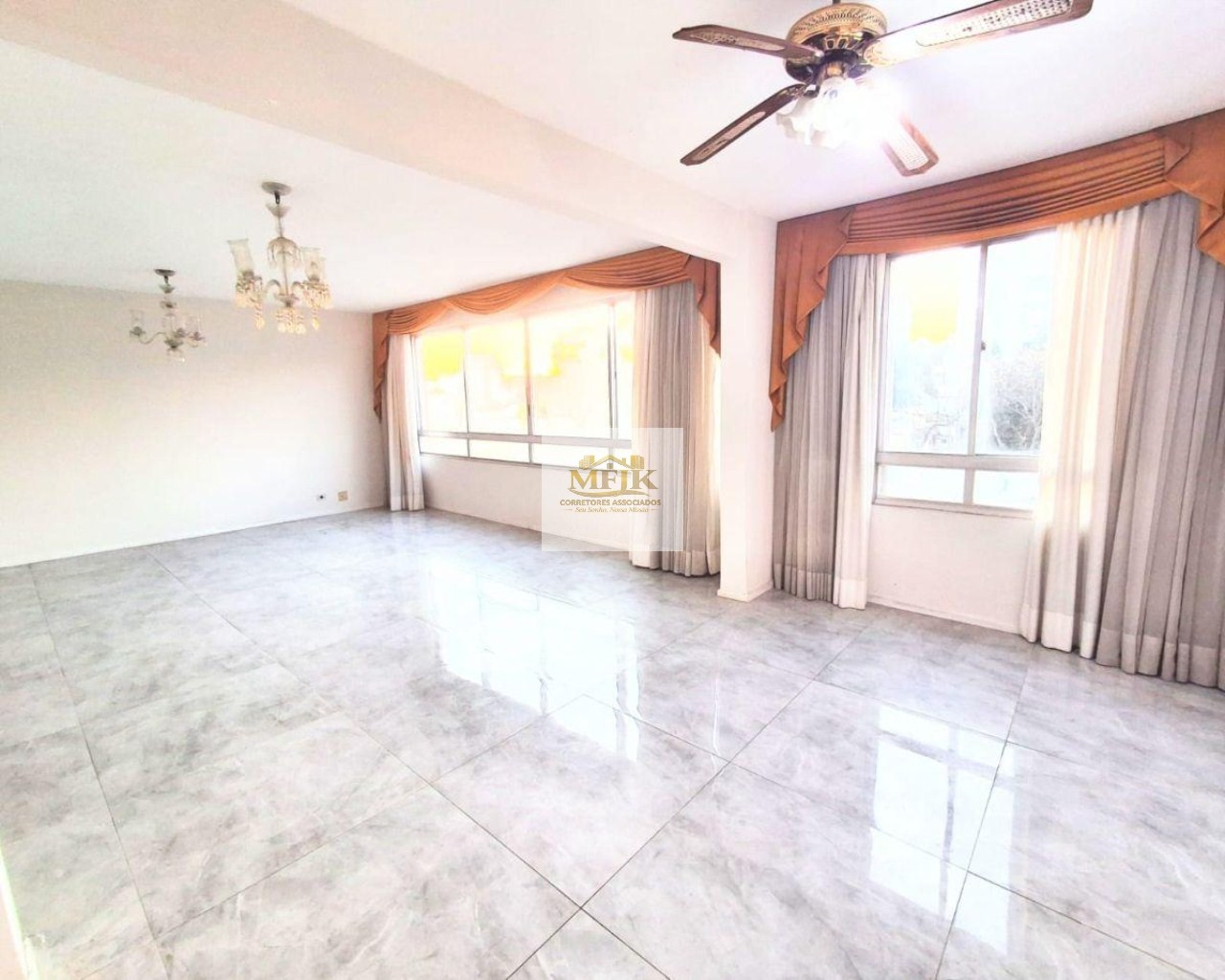 Apartamento, 3 quartos, 140 m² - Foto 1