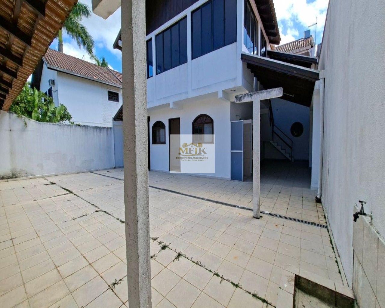 Casa, 7 quartos, 148 m² - Foto 1