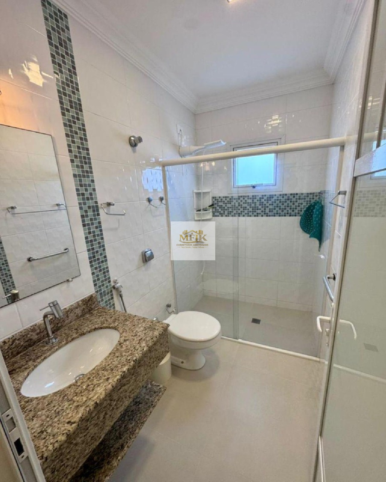 Casa, 4 quartos, 225 m² - Foto 9