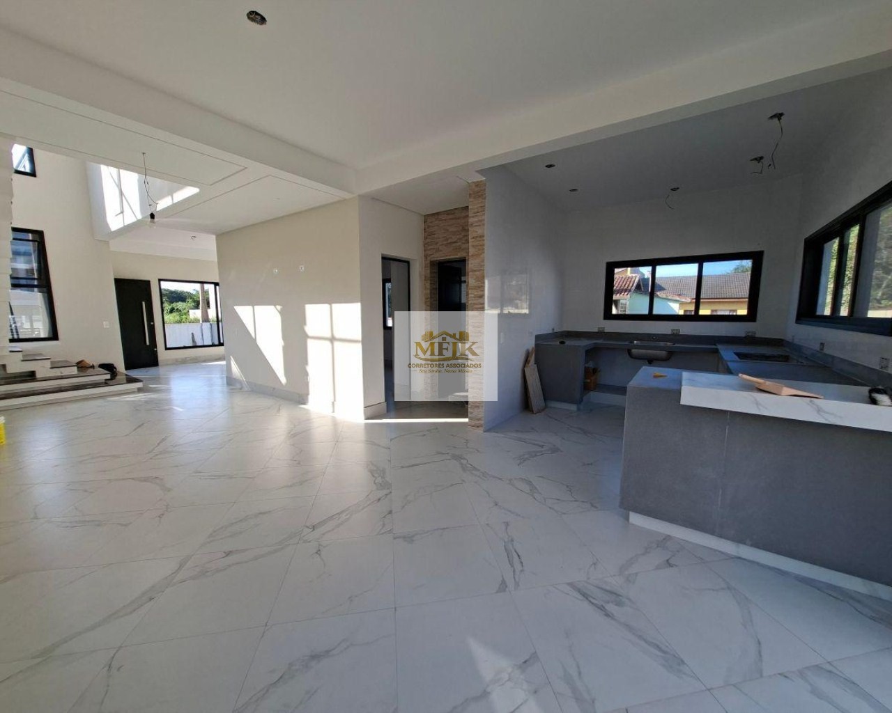 Casa, 3 quartos, 214 m² - Foto 3