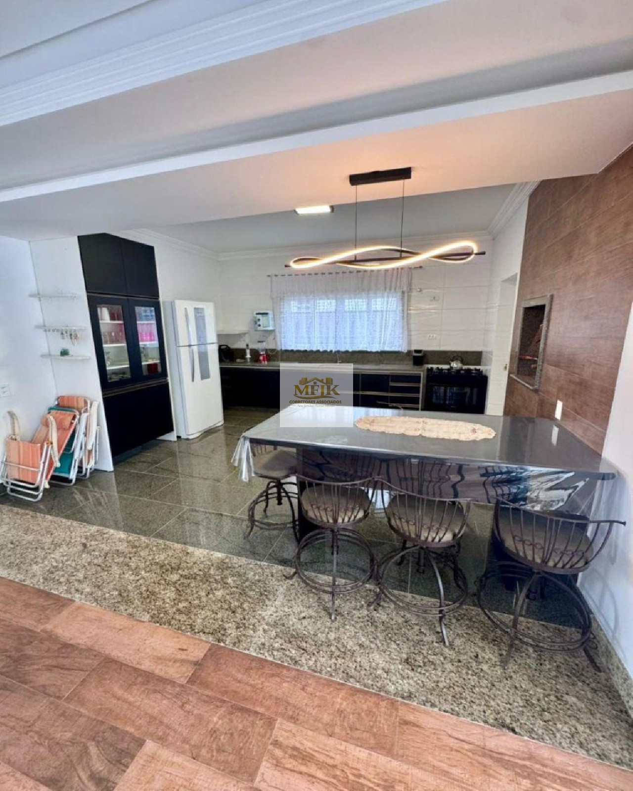 Casa, 4 quartos, 225 m² - Foto 4