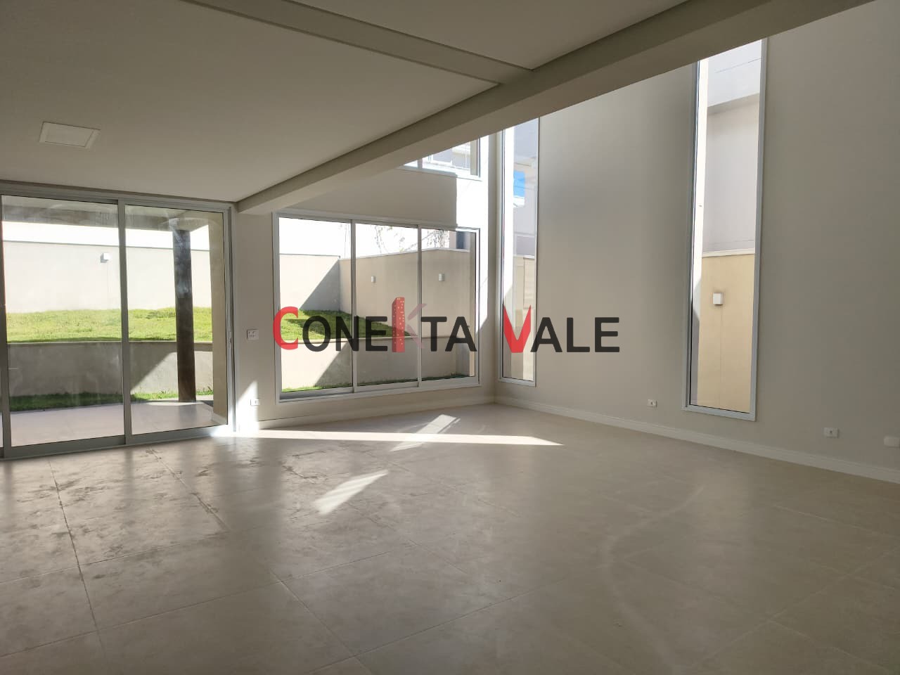 Casa, 4 quartos, 300 m² - Foto 1