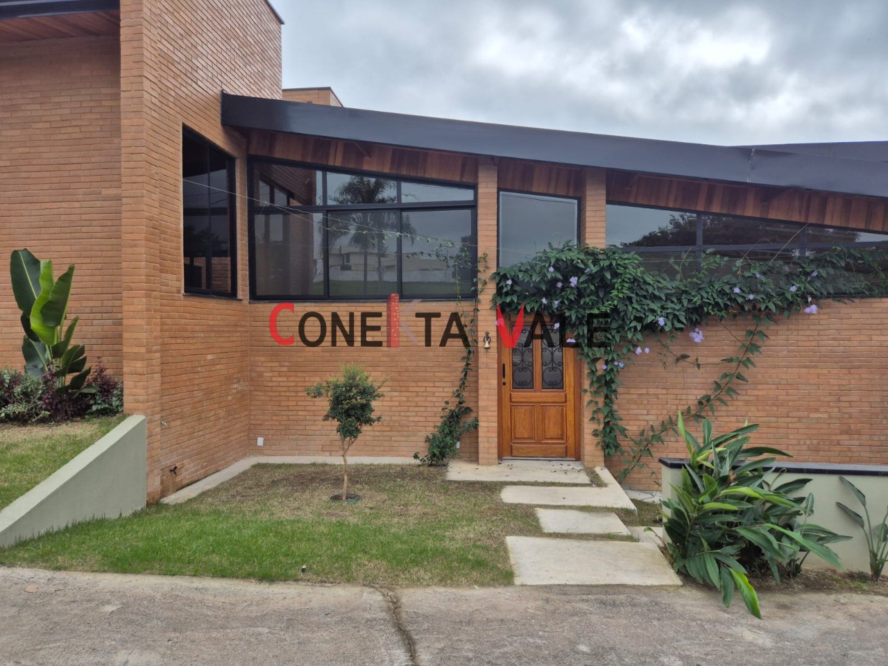 Casa, 5 quartos, 239 m² - Foto 2
