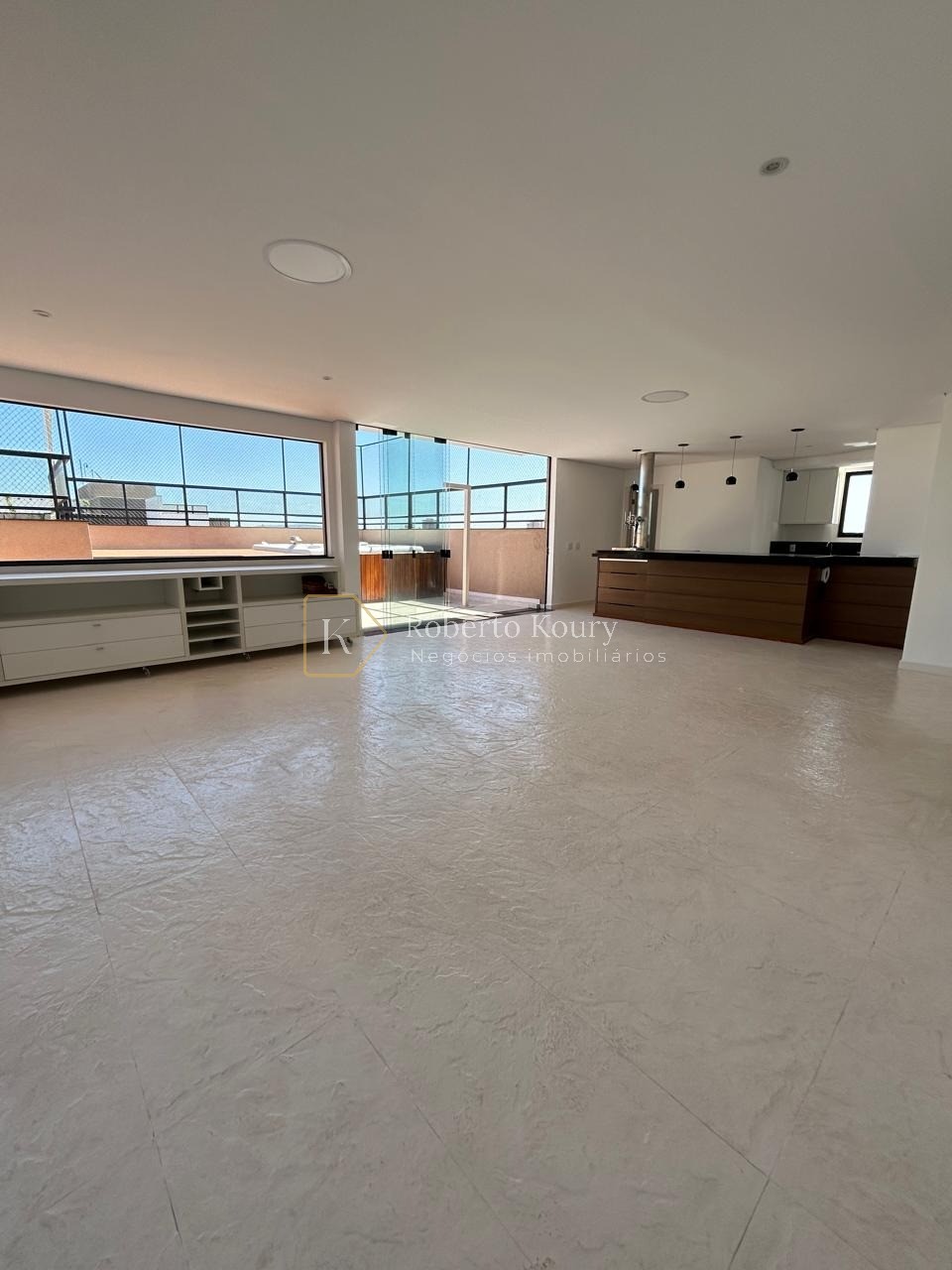 Apartamento, 3 quartos, 244 m² - Foto 2