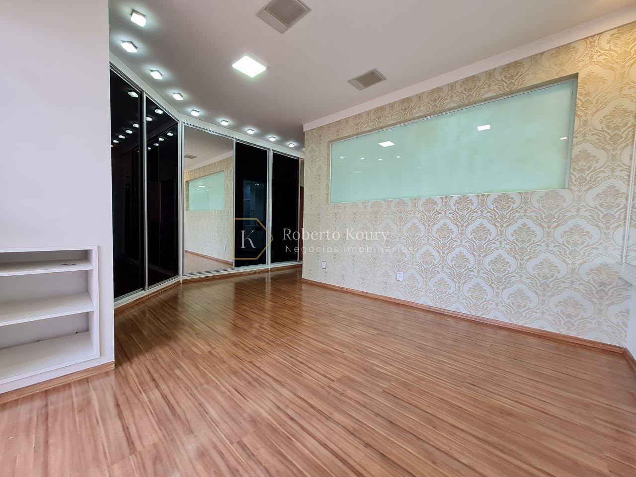 Casa, 4 quartos, 308 m² - Foto 2