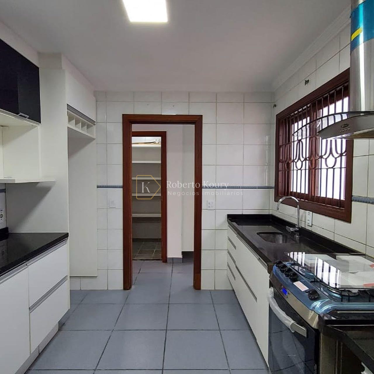 Casa, 4 quartos, 308 m² - Foto 3