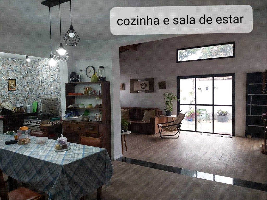 Casa, 3 quartos, 234 m² - Foto 2