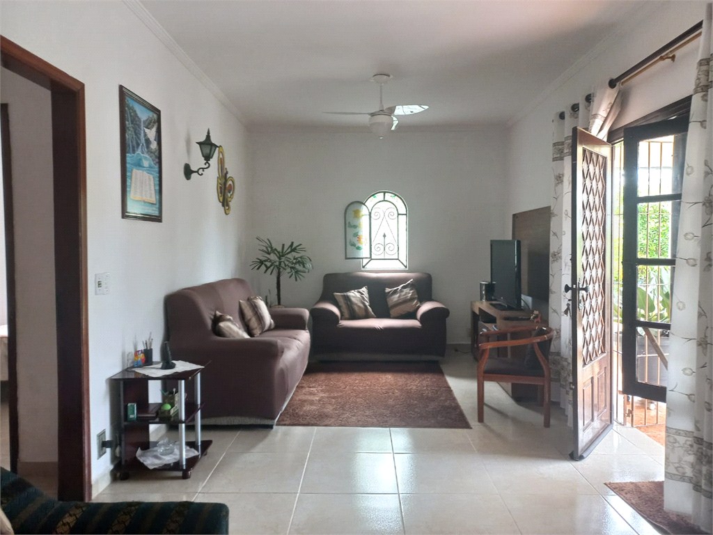 Casa, 3 quartos, 236 m² - Foto 16