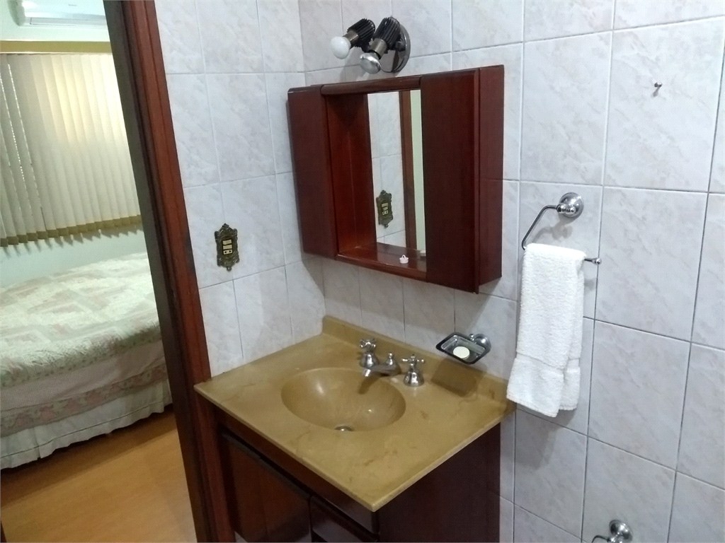 Casa, 3 quartos, 230 m² - Foto 32