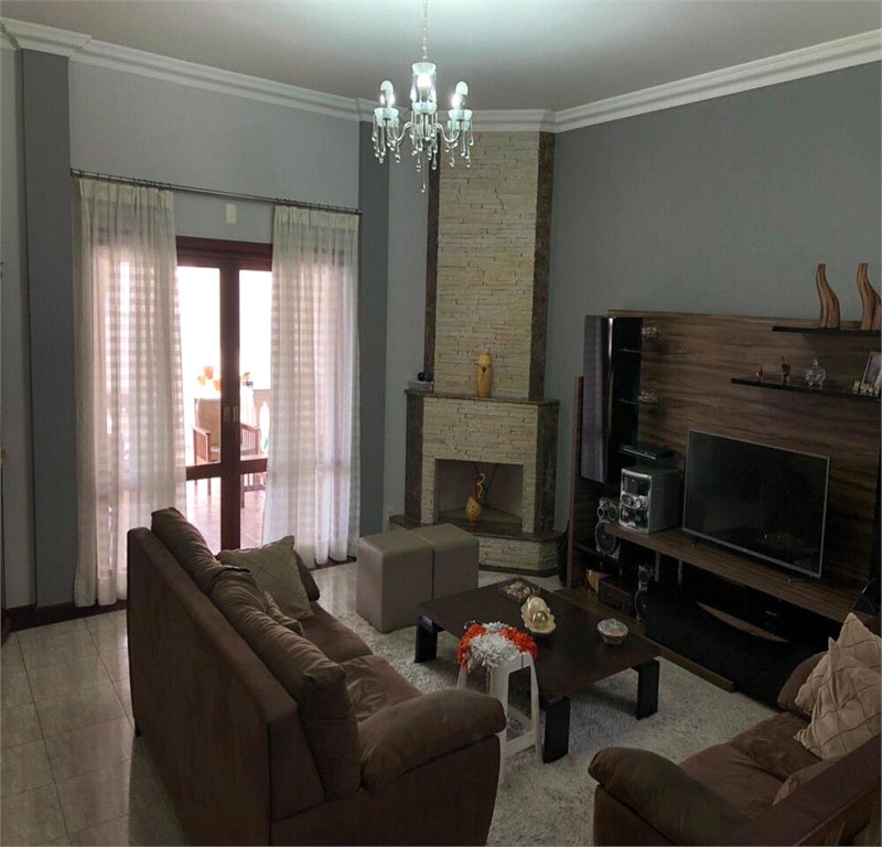 Casa, 3 quartos, 380 m² - Foto 1