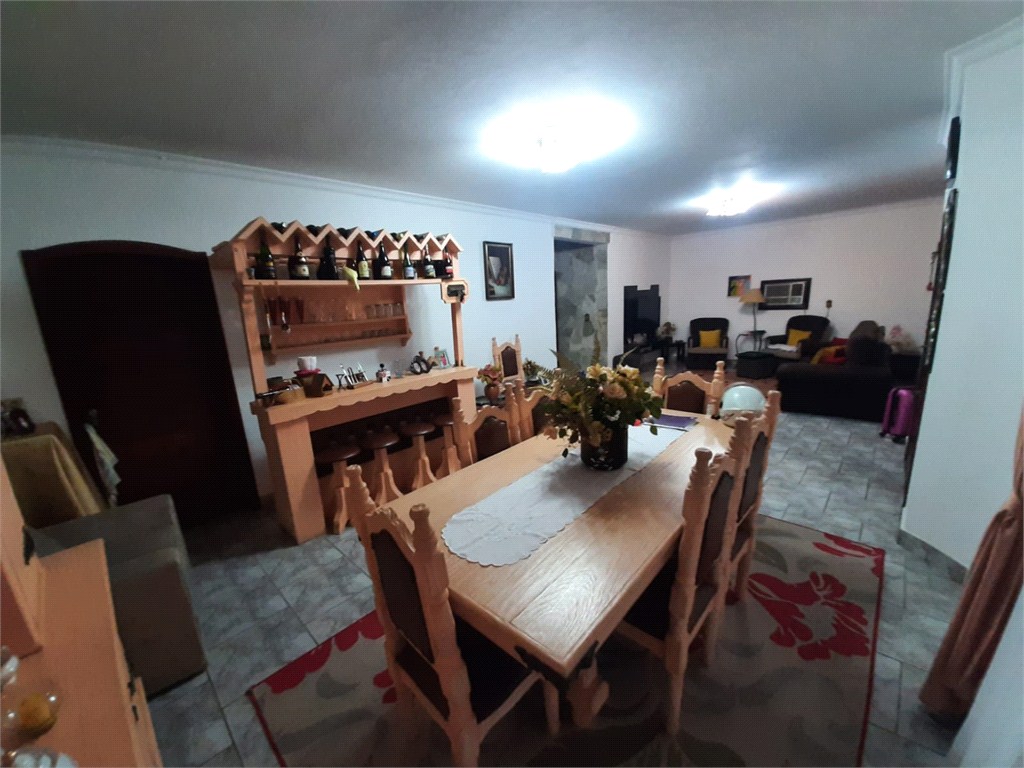 Casa, 3 quartos, 360 m² - Foto 23