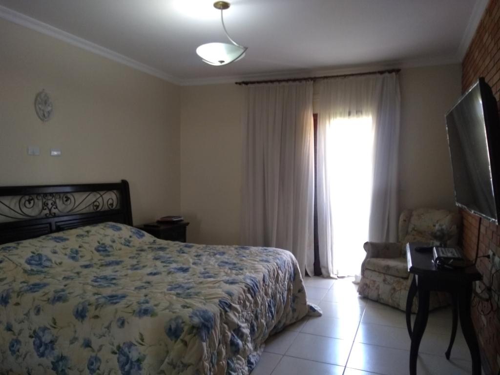 Loteamento e Condomínio, 1100 m² - Foto 1
