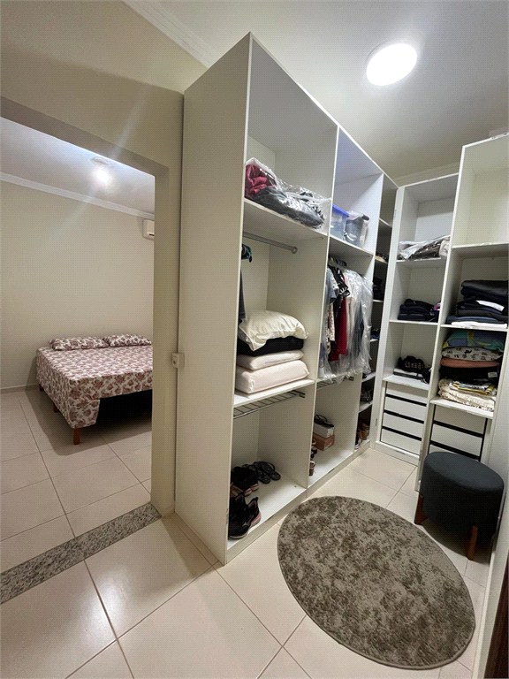 Casa, 3 quartos, 347 m² - Foto 1
