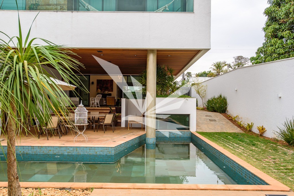Casa, 4 quartos, 857 m² - Foto 1
