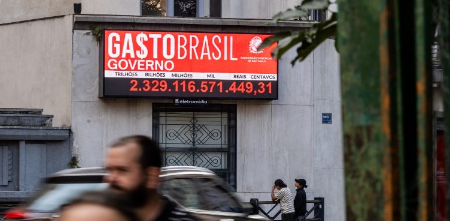 Gasto Brasil ultrapassa R$ 2,3 tri nos cinco primeiros meses de 2026