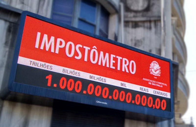 Impostômetro 20 anos: Fisco fez painel mudar para ter trilhões