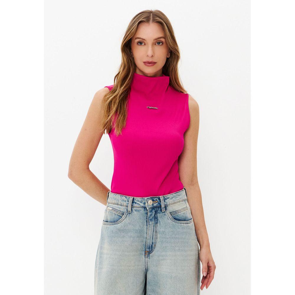 Blusa Ajustada Gola Alta Sem Mangas