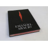 <p>O Universo de Emanoel Araujo - Claudio Leal - Editora Capella - 2019 - 327 pgs - ilustrado p/b - capa dura (AUTOGRAFADO)O Universo de Emanoel Ara&uacute;jo cont&eacute;m textos e imagens sobre a vida e a obra do artista, atrav&eacute;s da apresenta&ccedil;&atilde;o de 180 trabalhos, representados nas variadas fases e meios de sua cria&ccedil;&atilde;o: cartazes, livros, xilogravuras, esculturas em a&ccedil;o, madeira, concreto, fibra de vidro, m&aacute;scaras, pain&eacute;is em m&aacute;rmore, concreto e granito, gravuras, totens, relevos, estruturas, biombos, mostrando neste panorama sua produ&ccedil;&atilde;o, onde se v&ecirc; explicitamente a raiz africana, nag&ocirc; e iorub&aacute;, e o interesse nato do artista pela cultura popular baiana e as tradi&ccedil;&otilde;es modernistas brasileiras e europeias. Com rica complementa&ccedil;&atilde;o de fotos e textos de Claudio Leal, Odorico Tavares, Hugo Loetscher, Waldeloir Rego, al&eacute;m do pr&oacute;prio Emanoel Ara&uacute;jo, como o que abre a publica&ccedil;&atilde;o, sobre S&atilde;o Paulo, e ao final um caderno com artigos, entrevistas e pensamentos, denominado Reflexos, onde o artista descreve fatos de sua trajet&oacute;ria, homenageia amigos e reflete sobre a funda&ccedil;&atilde;o do Museu Afro Brasil, entre outros. A publica&ccedil;&atilde;o &eacute; uma edi&ccedil;&atilde;o limitada de tr&ecirc;s mil exemplares, pela Capella Editorial, e contou com o patroc&iacute;nio da Biolab, atrav&eacute;s da Lei Federal de Incentivo &agrave; Cultura.A rica produ&ccedil;&atilde;o de Emanoel Araujo reflete sua raiz africana, com ascend&ecirc;ncia nag&ocirc; e iorub&aacute;, e o interesse nato do artista pela cultura popular baiana e as tradi&ccedil;&otilde;es modernistas brasileiras e europeias. O Universo de Emanoel Araujo, Vida e Obra eterniza o trabalho do artista, que convida &agrave; reflex&atilde;o sobre a sociedade brasileira 327 p&aacute;ginas.</p>