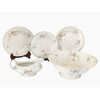 <p>Conjunto de porcelana J & G Hanley England, Vancouver, com 72 peças, sendo: 16 pratos de bolo, 36 pratos rasos, 18 pratos fundos, 1 terrina com pedestal e 1 molheira. Decoração floral e filete dourado nas bordas - No estado</p>