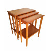 <p>Mesa ninho de madeira em tom claro, com 3 mesas de linhas retas - 54 x 35 x 62 cm alt</p>