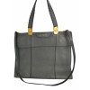 <p>EMPORIO ARMANI – Elegante bolsa de couro natural texturizado na cor grafite, de fabricação italiana. Possui ferragens douradas gravadas com a marca, dupla alça de mão, alça longa removível para uso a tiracolo, fechamento por botões magnéticos, amplo compartimento interno com bolso fechado por zíper e forro original em jacquard personalizado, acompanhado de placa metálica Made in Italy. - Medidas: 35 × 15 × 28 cm. - Acompanha saco de pano original</p>