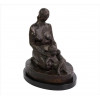 <p>ERNESTO DE FIORI, Maternidade, Escultura de bronze patinado, tiragem 4/8, assinada. Alt. 30 x 26 x 19cm (total c/ base). Datada 1938</p>