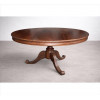 <p>Mesa de jantar de madeira nobre jacarandá maciço, tampo circular, fuste torneado e pés ligeraimente recurvos. Alt. 79 x 117cm. Brasil, séc. XIX (precisa lustração)</p>