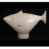 <p>GUIDO TOTOLI, Peixe, Escultura de cerâmica craquelada e esmaltada, assinada. Alt. 27 x 40 x 20cm.</p>