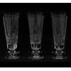 <p>Jogo de 06 flutes de fino cristal facetado. Alt. 15 x 06cm cada. Europa Séc. XX</p>