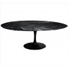 <p>Mesa de jantar modelo Saarinen, base de ferro na tonalidade preta, acompanha tampo de mármore oval na mesma cor, com veios brancos. Alt. 74 x 197 x 122cm. Séc. XX</p>
