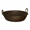 <p>Grande tacho de cobre repuxado, alças laterais de ferro. Alt. 28 x 67 x 65cm (total). Séc. XX</p>