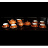 <p>PORCELANA MAUÁ, Jogo de chá de porcelana esmaltada e dourada, contendo 01 bule, 01 cremeira, 01 mantegueira, 01 açucareiro e 06 xícaras de chá com pires.</p>