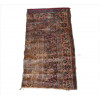 <p>Fragmento de tapete persa, 114 x 65cm = 0,74m2 (no estado / rape)</p>