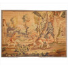 <p>Tapeçaria Aubusson representando cena com figuras de crianças brincando em pátio externo, tear manual. 160 x 198cm. França, séc. XIX</p>