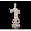 <p>Escultura de porcelana branca dita Blanc-de-Chine, representando figura de divindade oriental. Alt. 27 x 10 x 09cm. China, séc. XX (no estado / com restauro e pequenos bicados)</p>