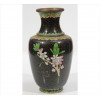 <p>Floreiro de bronze com esmalte cloisonne. Alt. 18 x 10cm. China, séc. XX</p>