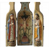 <p>Oratório de viagem de madeira entalhada e policromada, representando tríade sacra na parte interna, portas articuladas. Brasil séc. XX. Alt. 23 x 18 x 07cm. </p>