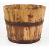 <p>Balde oriental de madeira com frisos laterais de metal. Alt. 24 x 31cm. Ásia, séc. XX</p> <p>Balde oriental de madeira com frisos laterais de metal. Alt. 24 x 31cm. Ásia, séc. XX</p>