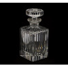 <p>Licoreira de cristal facetado. Alt. 22 x 10 x 10cm. Europa, séc. XX (com bicado na parte interna da tampa)</p> <p>Licoreira de cristal facetado. Alt. 22 x 10 x 10cm. Europa, séc. XX (com bicado na parte interna da tampa)</p>