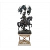 <p>Grande escultura/luminária de petit-bronze patinado, representando figura de beduíno à cavalo, contém suporte para 04 lâmpadas sob as folhas da árvore, acompanha base. (total da escultura) e 40 x 45 x 28cm(base)</p> <p>Grande escultura/luminária de petit-bronze patinado, representando figura de beduíno à cavalo, contém suporte para 04 lâmpadas sob as folhas da árvore, acompanha base. (total da escultura) e 40 x 45 x 28cm(base)</p>