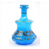 <p>Garrafa de opalina na tonalidade azul, ornamentada com ramagens douradas sobre fundo facetado. França, Séc. XIX</p> <p>Garrafa de opalina na tonalidade azul, ornamentada com ramagens douradas sobre fundo facetado. França, Séc. XIX</p>