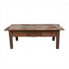 <p>Mesa rústica de centro, estrutura de madeira nobre maciça, caixa e pernas retas, tampo retangular, contém uma gaveta frontal. Brasil, séc. XIX (tampo com desgaste / precisa restauro / com sinais de cupim)</p>