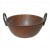 <p>Tacho de cobre repuxado, alças de bronze. Brasil, início séc. XX</p> <p>Tacho de cobre repuxado, alças de bronze. Brasil, início séc. XX</p>