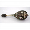 <p>Bandolim miniatura com estrutura de casco de tartaruga natural, ornamentado com incrustações de diferentes materais. Comp. Europa, séc. XIX (faltam alguns detalhes)</p> <p>Bandolim miniatura com estrutura de casco de tartaruga natural, ornamentado com incrustações de diferentes materais. Comp. Europa, séc. XIX (faltam alguns detalhes)</p>