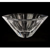 <p>JAN JOHANSSON x ORREFORS, Centro de mesa de cristal, finamente ornamnetado com frisos laterais, assinado e com marca da manufatura sob a base. Alt. 12 x 26 x 21cm.</p>