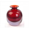 <p>Vaso de cristal na tonalidade vermelho, sem marca de manufatura. Alt. 12 x 10cm. Europa Séc. XX</p>