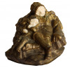 <p>Charlotte Monginot - Mãe e filha - Escultura em bronze com detalhes em marfim - 17 alt x 20 larg (cm) - ass. na peça - base em mármore azul</p>
