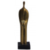 <p>Domenico Calabrone - Figura feminina - Escultura em bronze polido - 32 alt x 8 larg x 5 prof (cm) - ass. na pe&ccedil;a - Sob numera&ccedil;&atilde;o 061 na pe&ccedil;a.</p>