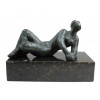 <p>Bruno Giorgi - Figura Feminina deitada - Escultura em Bronze - 10 alt x 20 larg x 10 prof - ass. na pe&ccedil;a&nbsp;</p>