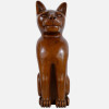 <p>Gato - Escultura de artesanato em madeira nobre. Brasil, séc. XX. Assinado na base. Dimensões: 79 x 30 x 30 cm.</p>